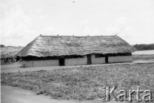 Budynek szkoły w osiedlu dla uchodźców Koja.