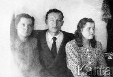 Polacy zesłani do ZSRR: Wanda Wimbor, jej brat Kazimierz i koleżanka Bronia.
