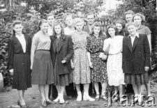 Polacy i Litwini przebywający na zsyłce w Tomsku; na zdjęciu m.in. Wanda Wimbor, jej siostra Dorota oraz Witold i Leon NN.