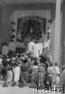 Obóz Uchodźctwa Polskiego nr 2; nabożeństwo.