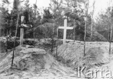 Indywidualne groby generałów Mieczysława Smorawińskiego i Bohatyrewicza, którzy zostali ponownie pochowani po ekshumacji i identyfikacji dokonanej przez Niemców. Groby te zostały zniszczone przez Rosjan po ponownym wkroczeniu do Smoleńska i Katynia.