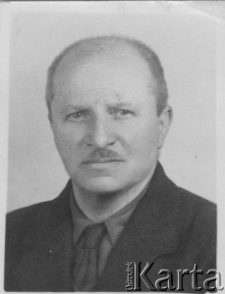 Kazimierz Kośmiński po powrocie z zesłania do kraju - zdjęcie legitymacyjne; lata 1948-50.