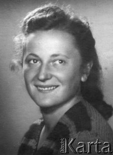 Jadwiga Zawadzka na trzy miesiące przed aresztowaniem.