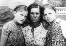 Polki deportowane do Kazachstanu, zdjęcie z lat 1940-1946.