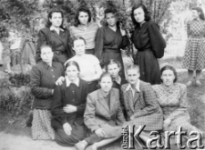 Zdjęcia Polak&oacute;w represjonowanych na terenie byłego ZSRR