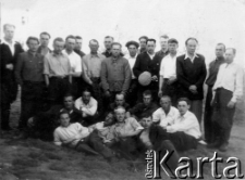 Zdjęcia Polak&oacute;w represjonowanych na terenie byłego ZSRR