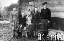 Zdjęcia Polaków represjonowanych na terenie byłego ZSRR